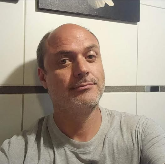 Pablo Dünner, cerrajero y técnico Toyotomi en Santiago